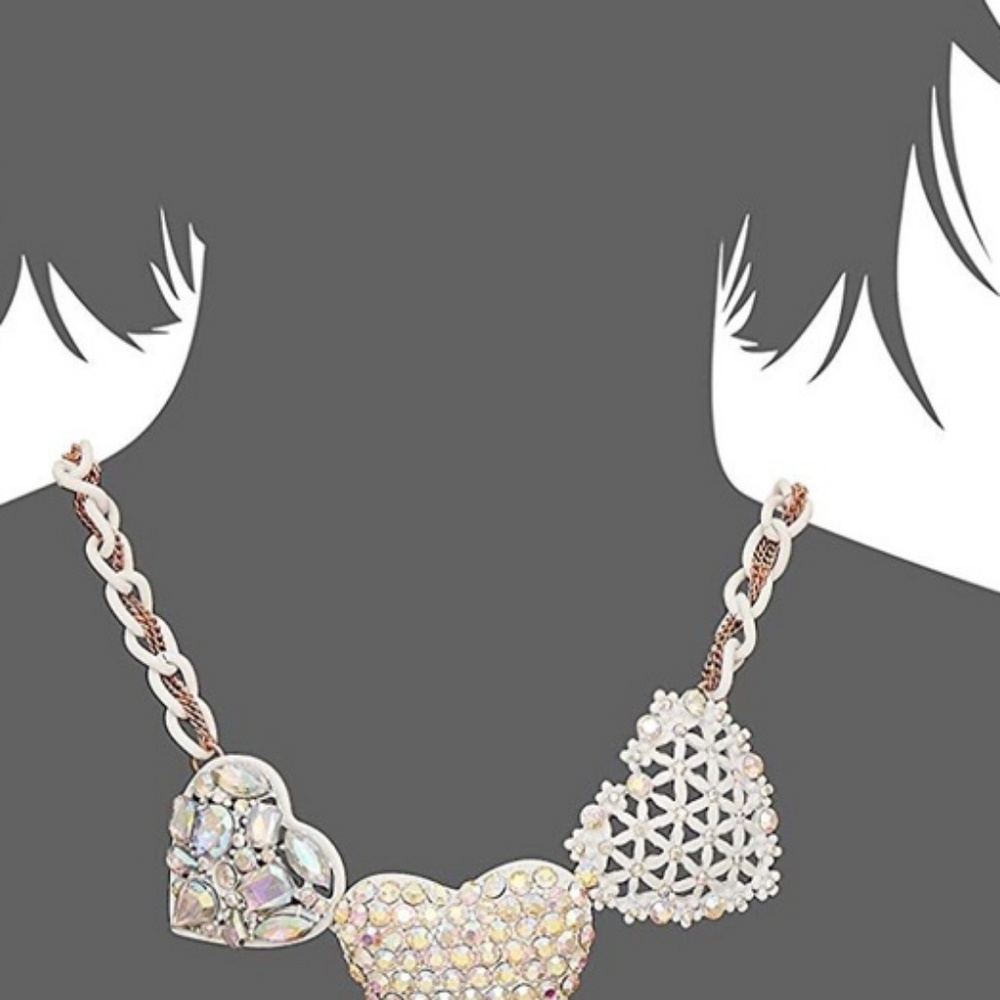 Betsey Johnson Rhinestone white heart necklace - Picture 7 of 7